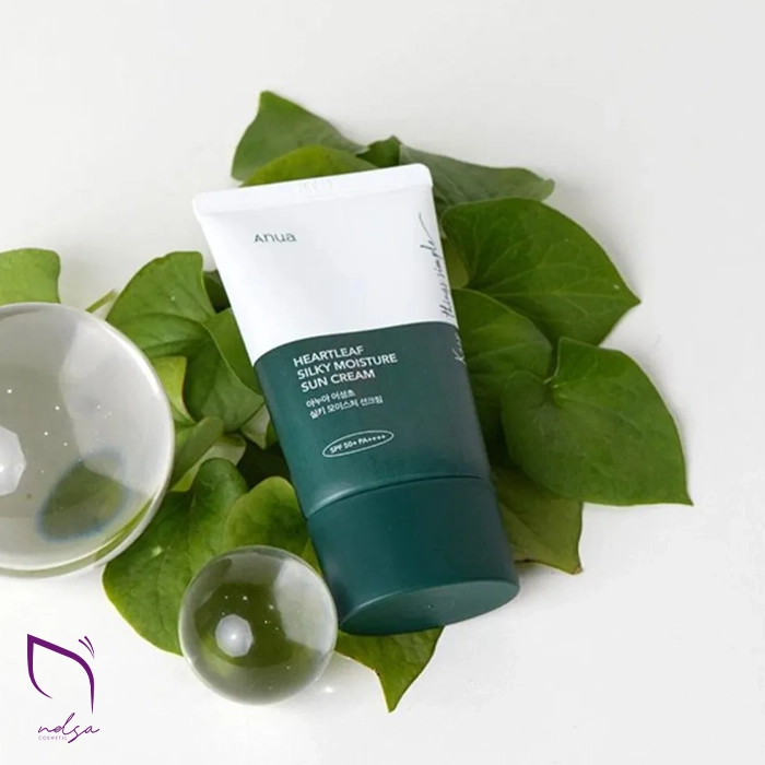 ضد آفتاب مرطوب کننده و تسکین دهنده آنوا حجم 50 میلAnua Heartleaf Silky Moisture Mild Sunscreen