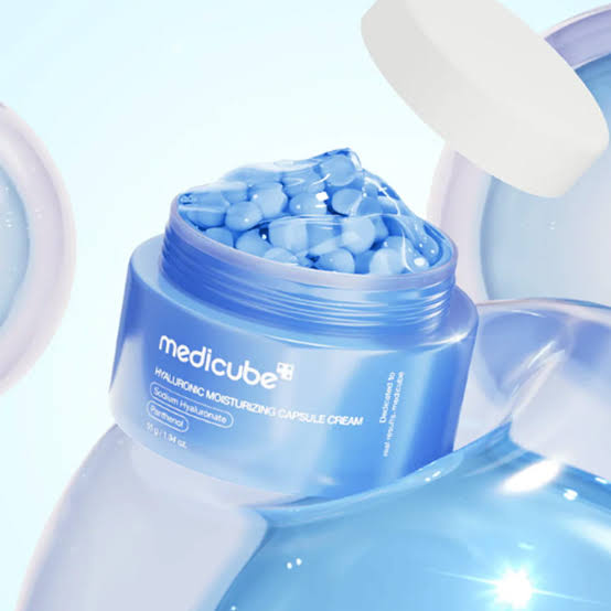 کرم کپسولی آبرسان هیالورونیک مدیکیوب Medicube