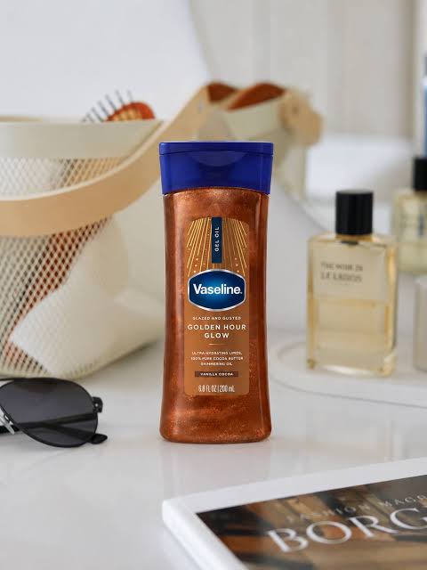 روغن بدن شاین دار وازلین رایحه کاکائو و وانیل Vaseline